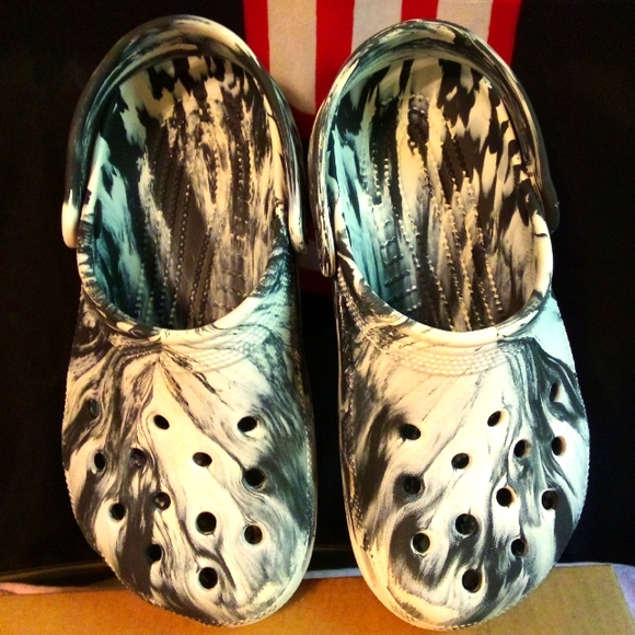 Classic Marbled Clog Crocs - Picture 4 of 5